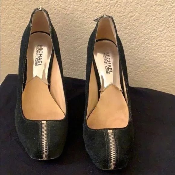 Michael Kors Zipper Wedge Size 8 - Picture 2 of 4